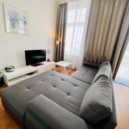 Doppelzimmer Humidor, Direkt Am Alten Strom Ρόστοκ Εξωτερικό φωτογραφία