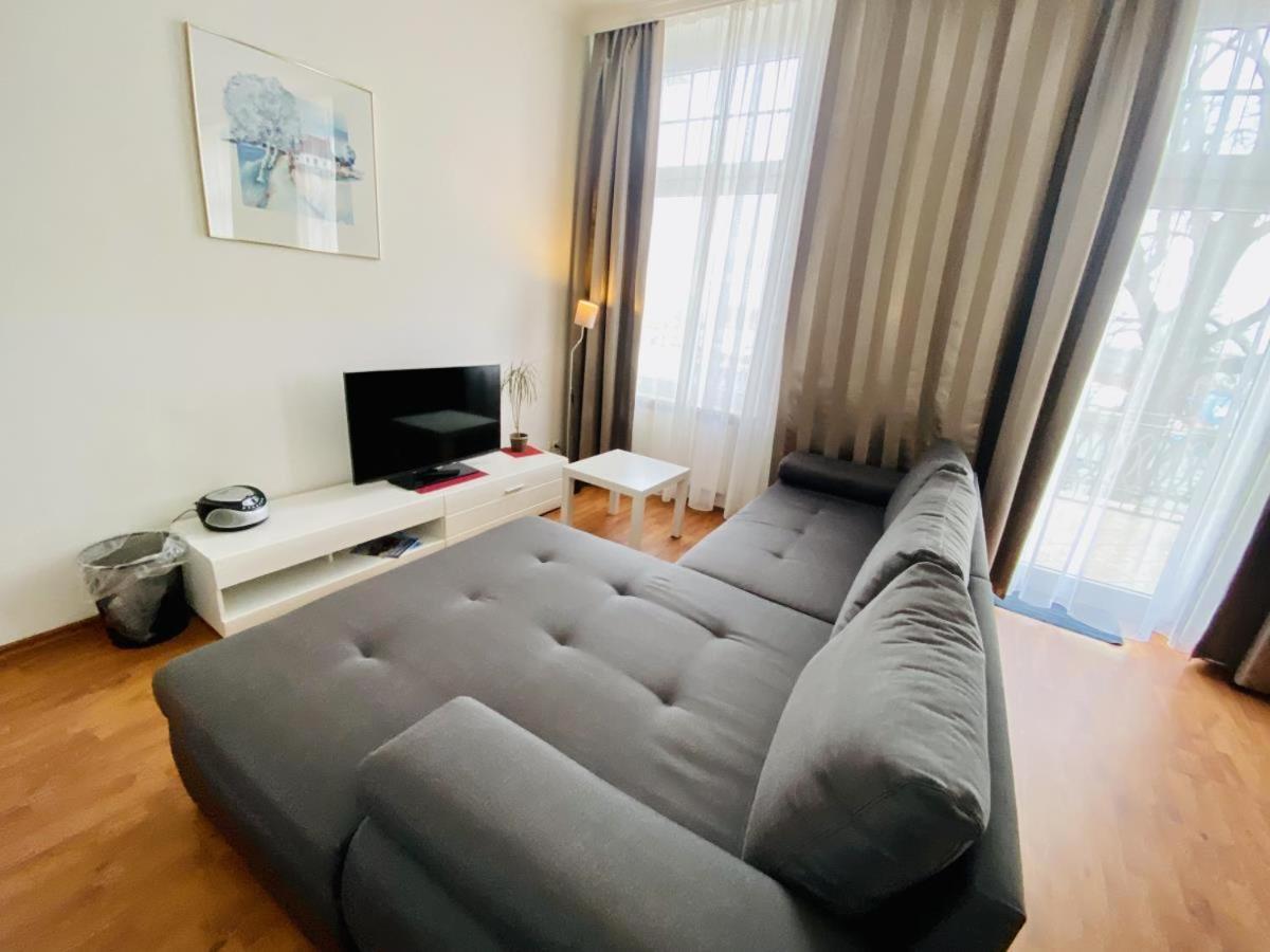 Doppelzimmer Humidor, Direkt Am Alten Strom Ρόστοκ Εξωτερικό φωτογραφία