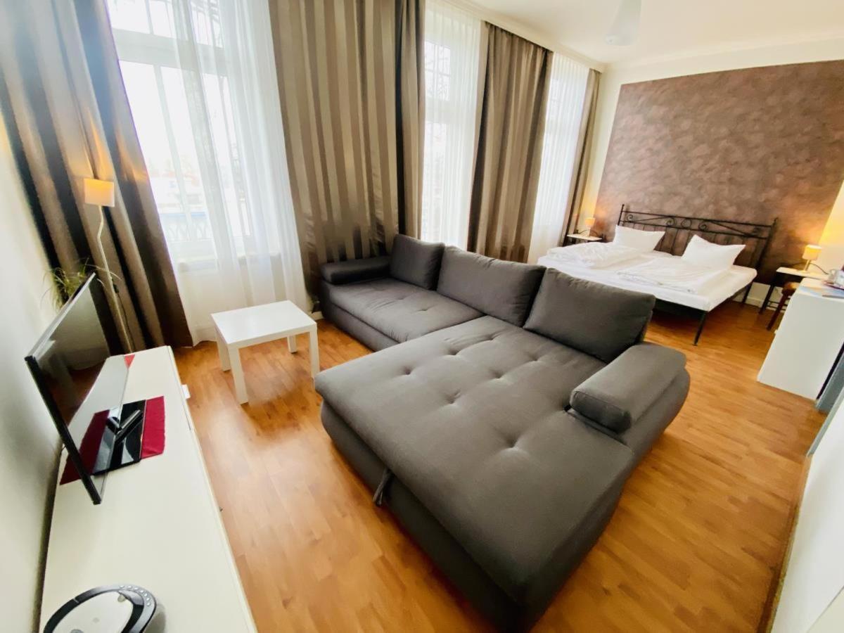 Doppelzimmer Humidor, Direkt Am Alten Strom Ρόστοκ Εξωτερικό φωτογραφία